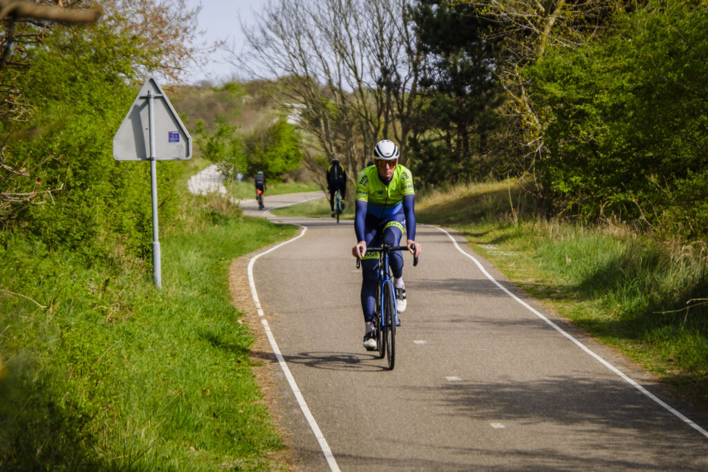 Wielrenner in de duinen van Wassenaar